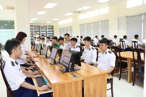 Học viện Hải quân tổ chức tập huấn về an toàn thông tin, chuyển đổi số