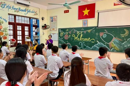 Bộ trưởng Bộ GDĐT yêu cầu giải quyết chế độ cho cán bộ sau sắp xếp trường học và báo cáo Bộ trước ngày 15/10