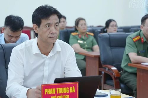 Phó Chủ tịch UBND tỉnh Phan Trung Bá dự hội nghị về trường học biên giới do Bộ Công an tổ chức