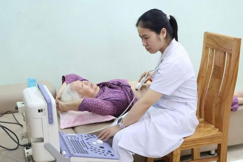 Khi bác sĩ đến tận nhà