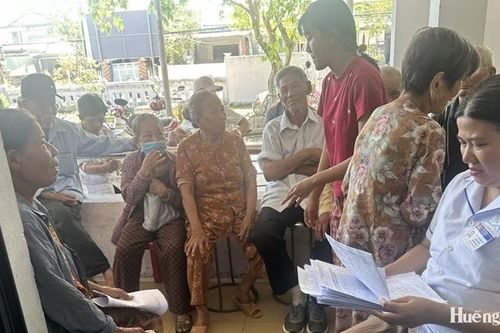 Hóa Châu và An Cựu triển khai khám sức khỏe miễn phí cho người dân