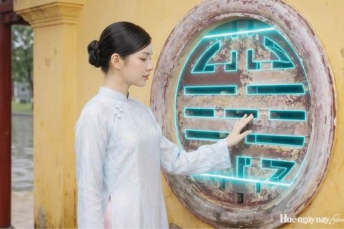 Nora kể chuyện Huế