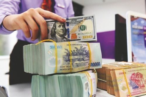 Thị trường tiền tệ tuần 28/9 - 2/10: Lãi suất trồi sụt mạnh giữa nhịp hút ròng hơn 53.000 tỷ đồng, tỷ giá vẫn “êm”