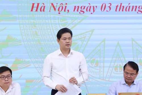 Thứ trưởng Bộ Y tế giải trình việc thuốc, thiết bị y tế bị 'thổi giá'