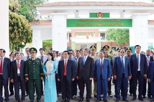 Khai trương cặp Cửa khẩu quốc tế đường bộ Khánh Bình – Chrey Thom