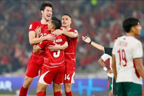 Malaysia kiến nghị khẩn yêu cầu FIFA làm rõ 7 phút bù giờ