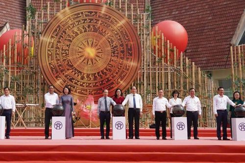 Thăng Long - Hà Nội, ngàn năm văn hiến - Muôn sắc Việt Nam
