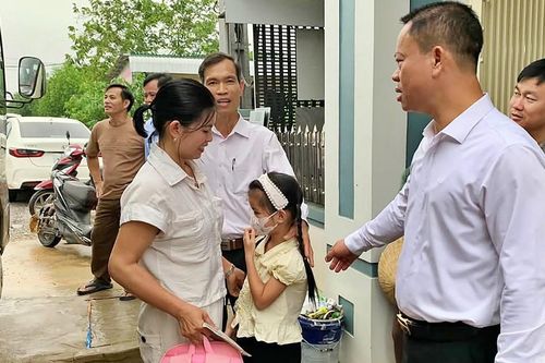 Nghệ An yêu cầu xử lí nghiêm hành vi cản trở học sinh đến trường