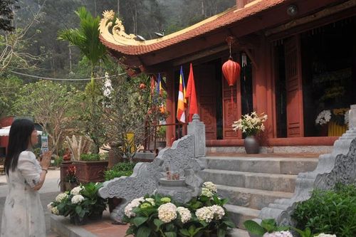 Đến chùa, hãy biết mình đang ở đâu