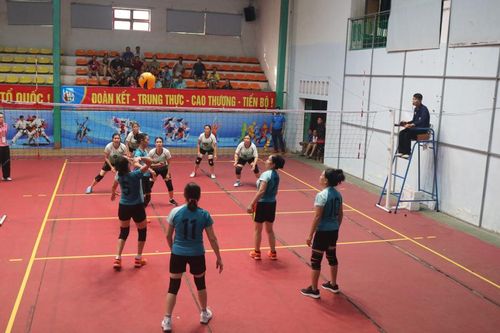 4 đội Cao Bằng vào tứ kết, bán kết Giải Bóng chuyền hơi trung cao tuổi toàn quốc
