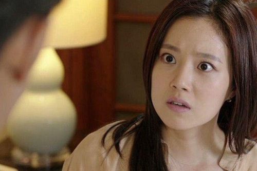 Chồng trong ban phụ huynh bận suốt ngày, một lần đi theo tôi ngã ngửa khi biết mối quan hệ của anh và người phụ nữ ấy