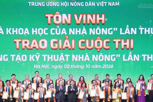 Từ máy lọc mật ong đến nấm Lim xanh: Những sáng kiến nông dân được vinh danh