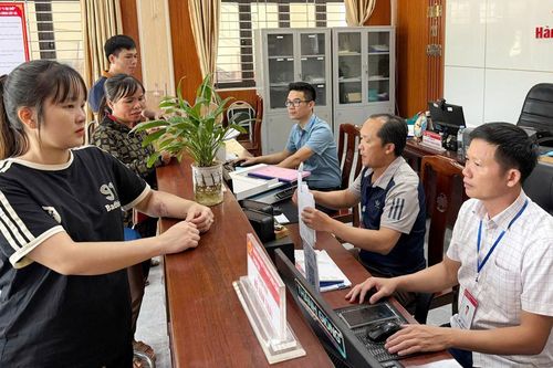 Chính phủ chốt cán bộ, công chức cấp xã được hưởng phụ cấp công vụ 55%