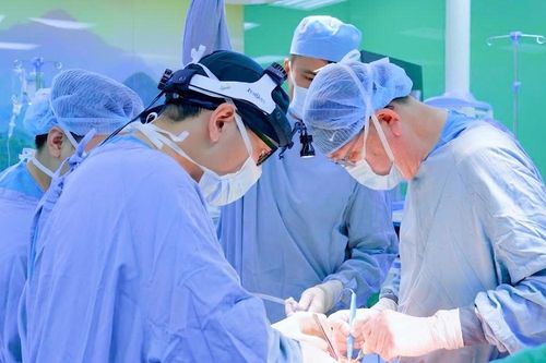 Phẫu thuật tái tạo vú tức thì giúp bệnh nhân không còn mặc cảm khi tỉnh dậy