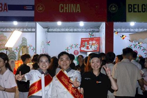 Đông đảo du khách trải nghiệm Lễ hội Văn hóa thế giới tại Hà Nội lần thứ 2