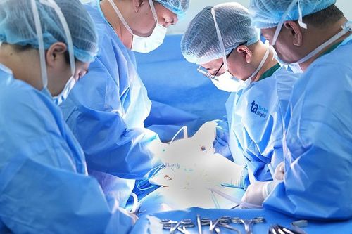 Người đàn ông 33 tuổi phát hiện ung thư tinh hoàn từ dấu hiệu rất nhiều người chủ quan