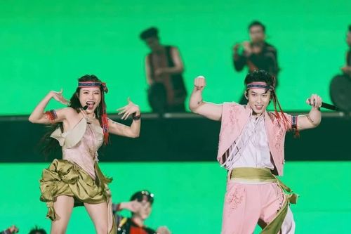 Phương Mỹ Chi 'giải mã' chuyện Kay Trần xuất hiện là trời tạnh mưa