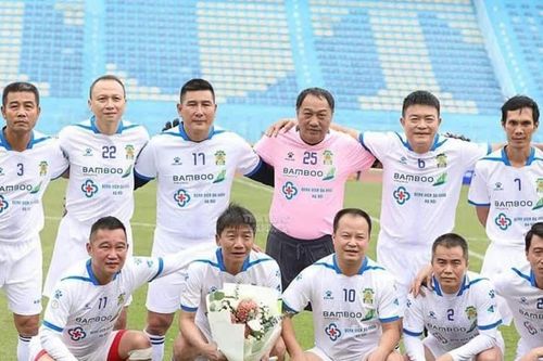 Niềm kiêu hãnh của người chiến sĩ sau ngày rời xa sân cỏ