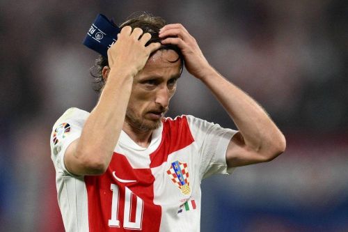 Thất bại khiến Modric xấu hổ lần đầu sau 20 năm