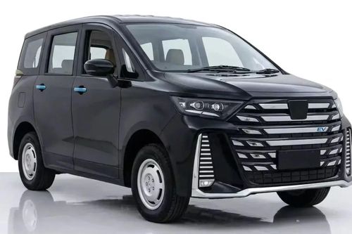Xe điện 'nhái' Toyota Alphard - mạnh 5 mã lực, chạy 300 km