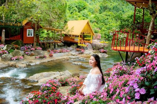 Một ngày 'chạm xanh' ở Suối Chí, Quảng Ngãi