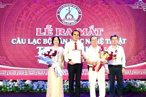 Ra mắt Câu lạc bộ Văn học nghệ thuật Thanh Hiên