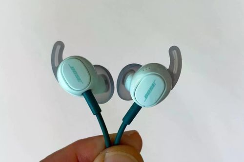 Bose trở lại làm tai nghe có dây sau 11 năm, có chống ồn chủ động