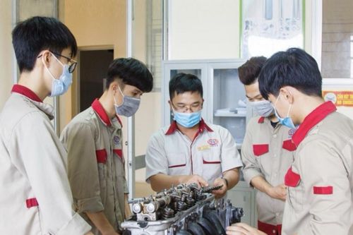 Hà Nội trong cuộc đua nhân lực chất lượng cao: Kinh nghiệm quốc tế