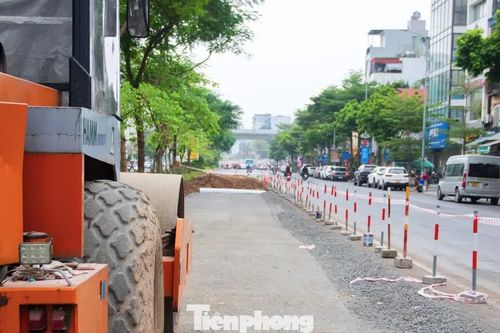 Hà Nội: Xén dải phân cách, mở rộng tuyến đường 'đắt nhất hành tinh'