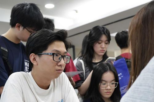 Nhiều học sinh Việt Nam 'đổi hướng' chọn đi du học Trung Quốc, Singapore