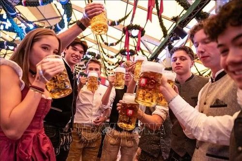 Lễ hội bia Oktoberfest 2026: Lo ngại nguy cơ 'vỡ trận'