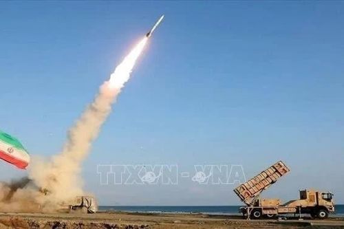 Iran thúc đẩy tăng tầm bắn tên lửa sau cuộc chiến với Mỹ