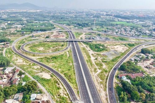 Khẩn trương nối thông cao tốc, giảm tải Quốc lộ 51