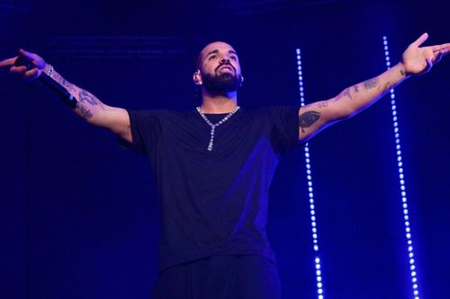 Drake đàm phán trở lại Coachella sau 12 năm