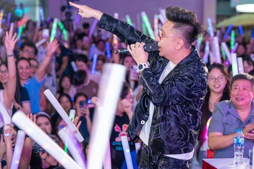 Học viện Y - Dược học Cổ truyền Việt Nam chào đón tân sinh viên