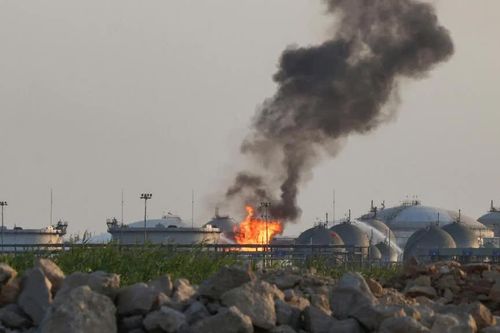 Houthi tuyên bố tấn công cơ sở Aramco tại Riyadh