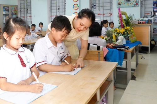 Lợi ích kép từ chương trình chiếu sáng học đường