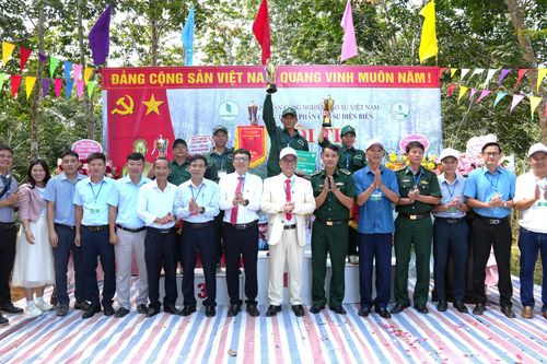 Nâng cao tay nghề công nhân cao su