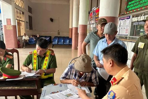 Gia Lai: Kiểm tra ma túy đối với tài xế chạy tuyến đường dài