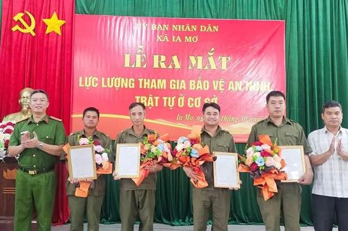 Ia Mơ ra mắt lực lượng tham gia bảo vệ an ninh, trật tự ở cơ sở