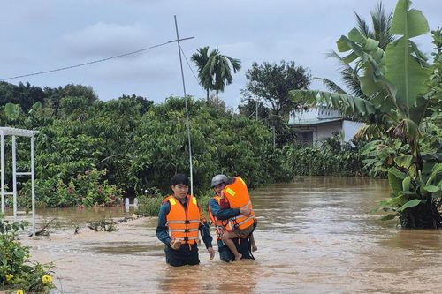 Mưa lớn, hơn 40 hộ dân ở xã Bảo Lâm 2 phải di dời