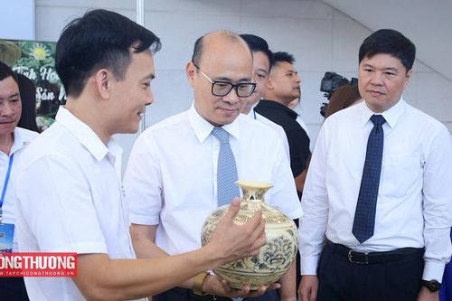 Hội chợ Thương mại điện tử “Kết nối vùng mở rộng thị trường”