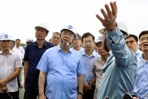 Phó Thủ tướng Thường trực Phạm Gia Túc kiểm tra loạt đường kết nối và sân bay Long Thành