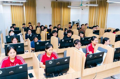Sinh viên ngành khoa học, kỹ thuật, công nghệ chiến lược được xét học bổng thế nào?