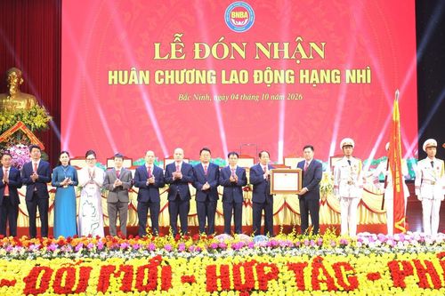 Hiệp hội doanh nghiệp TP Bắc Ninh đón nhận Huân chương lao động hạng Nhì