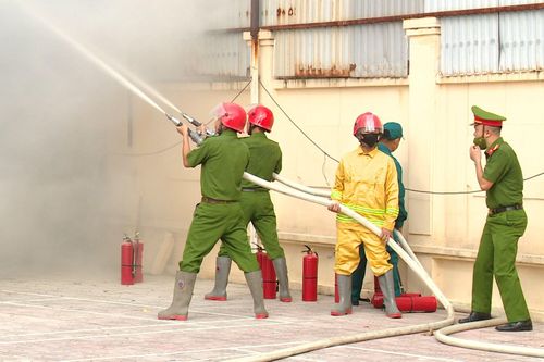 Xã Sơn Đồng tổ chức diễn tập chữa cháy cứu nạn cứu hộ
