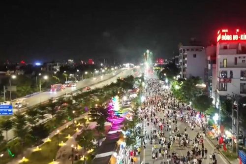 Xã Thiên Lộc: Phố đi bộ đêm thu hút hàng ngàn người
