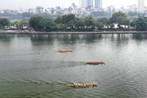 Thuyền rồng, ván SUP khuấy động Hồ Tây mùa thu