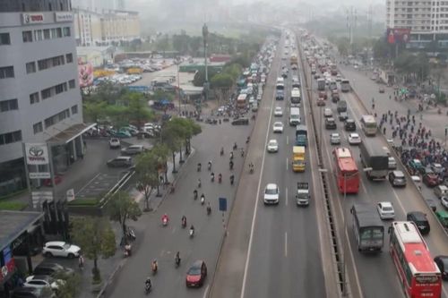 Không thể bỏ làn dừng khẩn cấp ở Vành đai 3 trên cao