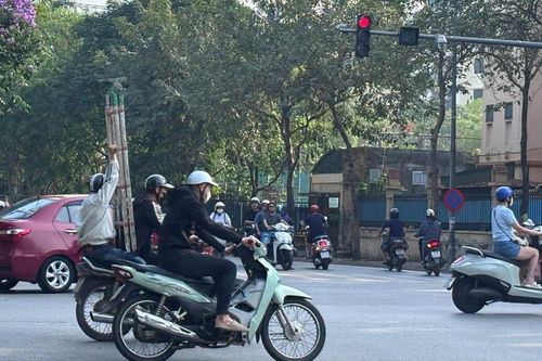 Không khí lạnh mới tràn về Hà Nội